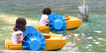 Les Mini Pédalos